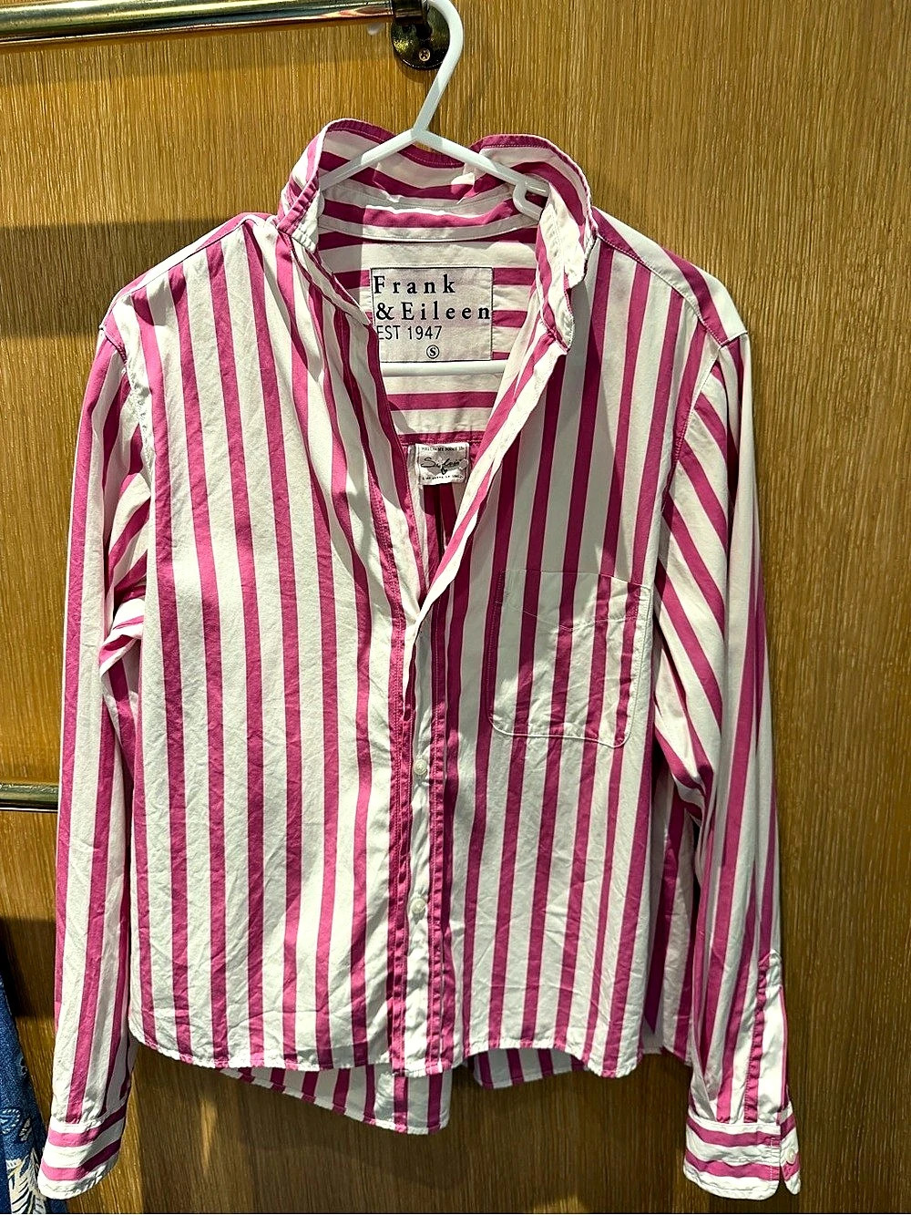 Frank & Eileen Relaxed Button-Up Shirt Pink & White Small